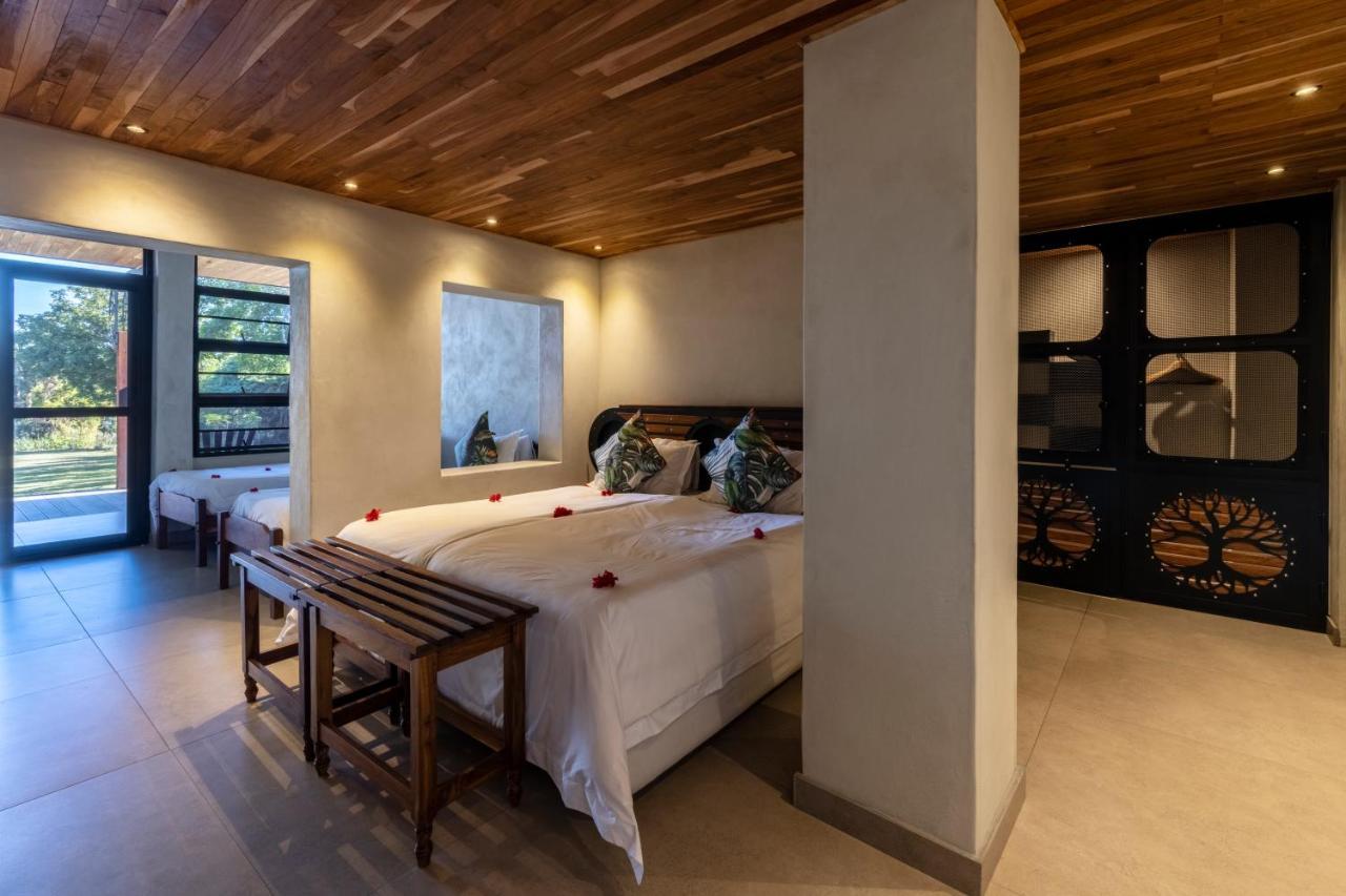 Chobe River Lodge Kasane Esterno foto