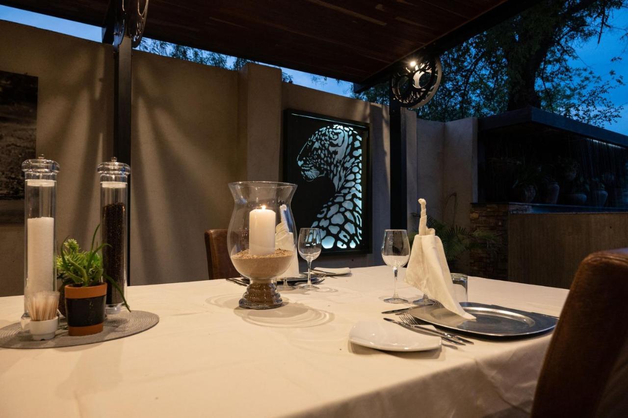 Chobe River Lodge Kasane Esterno foto